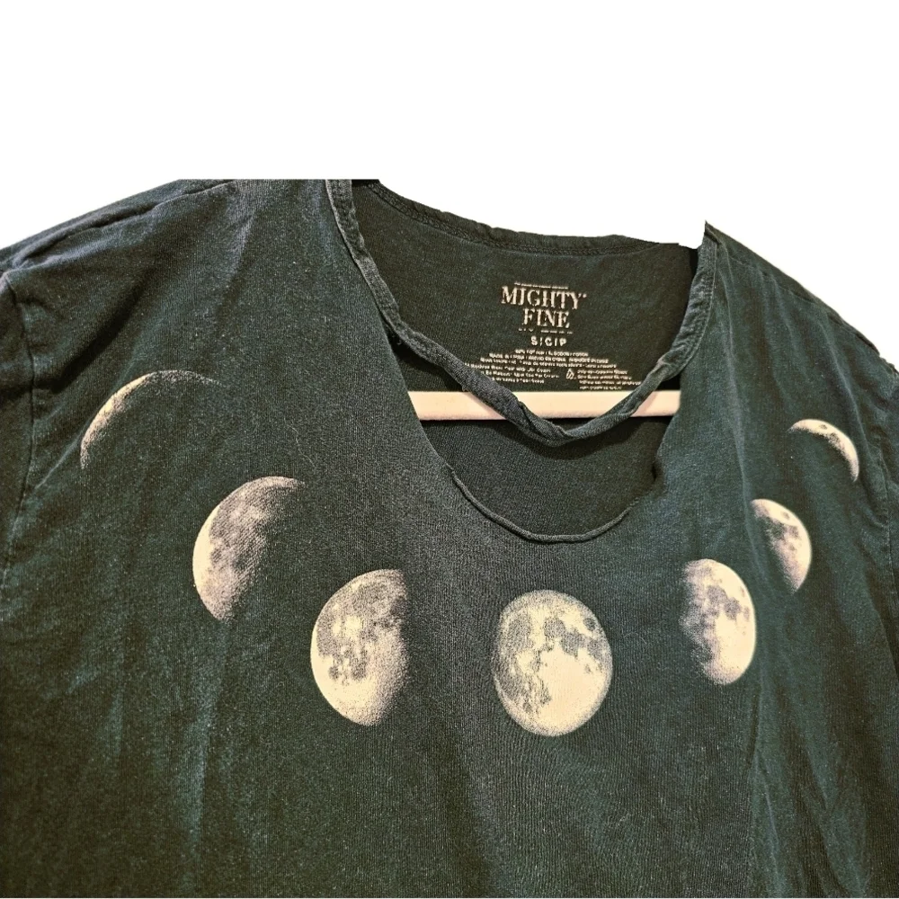 moon phases gray shirt with cutout size small - Picture 3 of 3